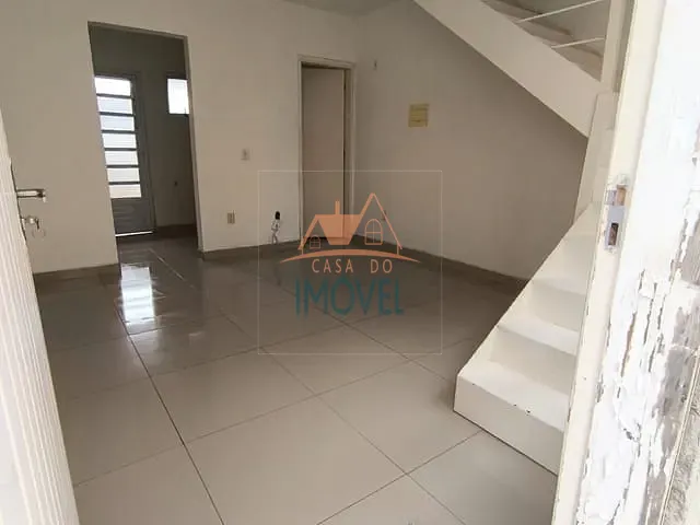 Casa 2 quartos e 2 banheiros, à venda, no bairro Água Espraiada (Caucaia do Alto) em Cotia