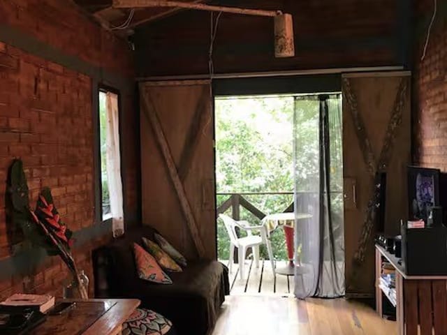 Casa 3 quartos e 1 banheiro, à venda, no bairro Centro em Balneário Piçarras