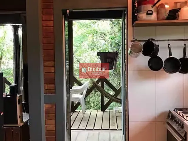 Casa 3 quartos e 1 banheiro, à venda, no bairro Centro em Balneário Piçarras