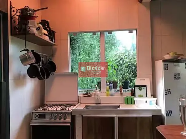Casa 3 quartos e 1 banheiro, à venda, no bairro Centro em Balneário Piçarras