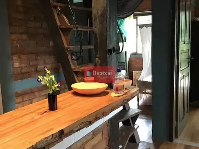 Casa 3 quartos e 1 banheiro, à venda, no bairro Centro em Balneário Piçarras