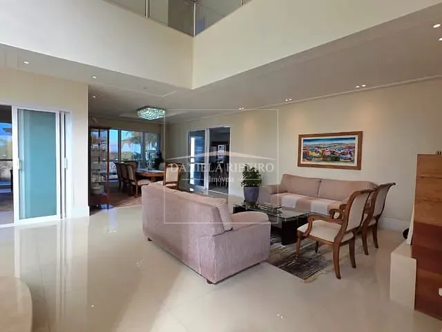 Casa com 612m² 4 quartos e 5 banheiros, à venda, no bairro Vivendas do Arvoredo em Londrina