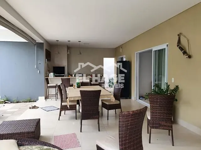 Casa com 440m² 3 quartos e 5 banheiros, à venda, no bairro Condomínio Florais Cuiabá Residencial em Cuiabá
