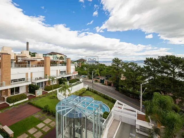 Casa 4 quartos e 5 banheiros, à venda, no bairro Cacupé em Florianópolis