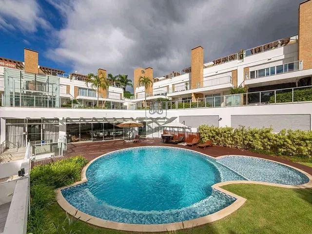 Casa 4 quartos e 5 banheiros, à venda, no bairro Cacupé em Florianópolis