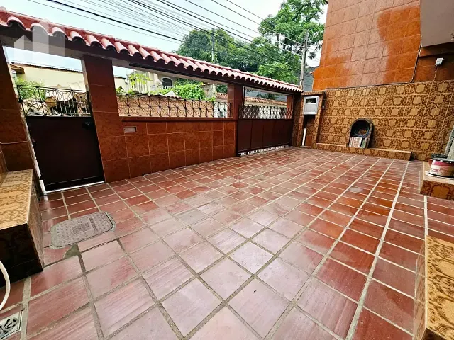 Casa com 125m² 2 quartos e 2 banheiros, à venda, no bairro Centro em Nova Iguaçu