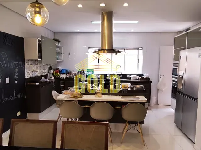 Casa 3 quartos e 5 banheiros, à venda, no bairro Esperança em Londrina