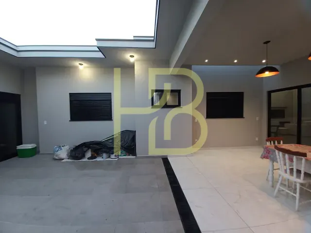 Casa 3 quartos e 3 banheiros, à venda, no bairro Ibiti Royal Park em Sorocaba