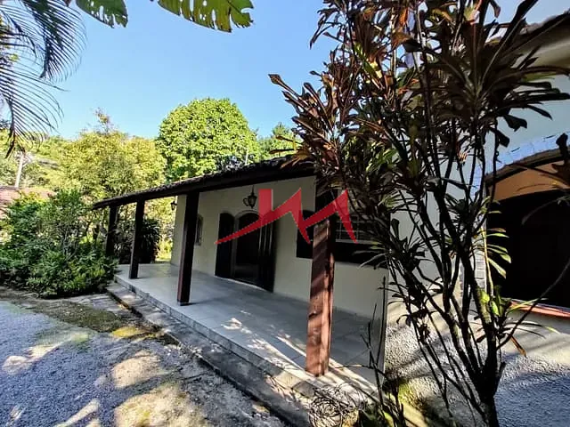 Casa com 1000m² 5 quartos e 3 banheiros, à venda, no bairro Rio do Ouro / Paciencia em São Gonçalo
