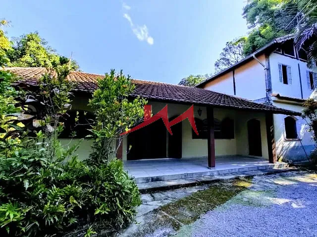 Casa com 1000m² 5 quartos e 3 banheiros, à venda, no bairro Rio do Ouro / Paciencia em São Gonçalo