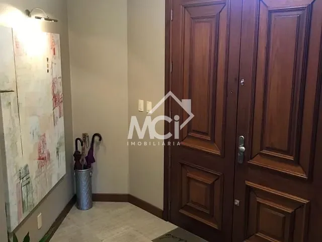 Casa com 396m² 4 quartos e 5 banheiros, à venda, no bairro Areal em Pelotas
