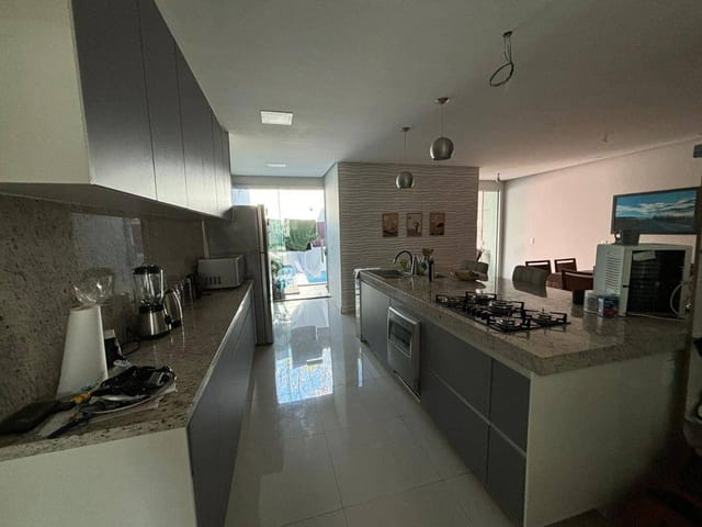 Casa 4 quartos e 5 banheiros, à venda, no bairro Jardim Atlântico em Goiânia