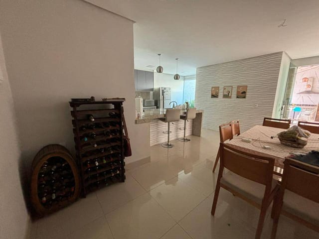 Casa 4 quartos e 5 banheiros, à venda, no bairro Jardim Atlântico em Goiânia