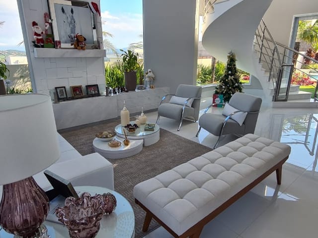 Casa com 860m² 3 quartos e 5 banheiros, à venda, no bairro Monte Alegre em Vinhedo