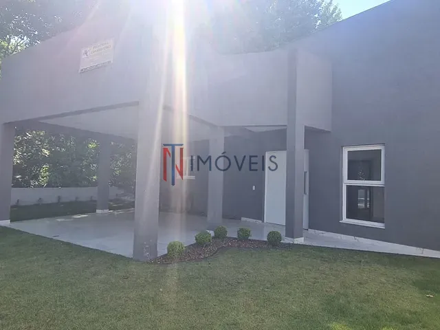 Casa com 606m² 3 quartos e 3 banheiros, à venda, no bairro Estância Santa Maria do Laranjal em Atibaia