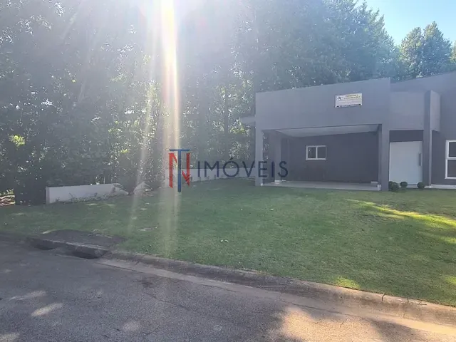 Casa com 606m² 3 quartos e 3 banheiros, à venda, no bairro Estância Santa Maria do Laranjal em Atibaia