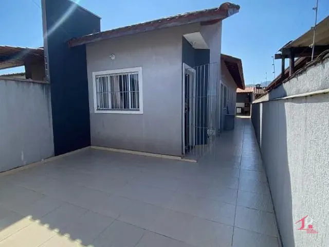 Casa com 125m² 2 quartos e 2 banheiros, à venda, no bairro Nossa Senhora do Sion em Itanhaém