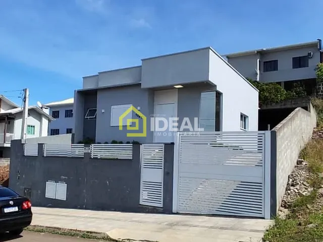 Casa com 135m² 2 quartos e 2 banheiros, à venda, no bairro Gruta em Concórdia
