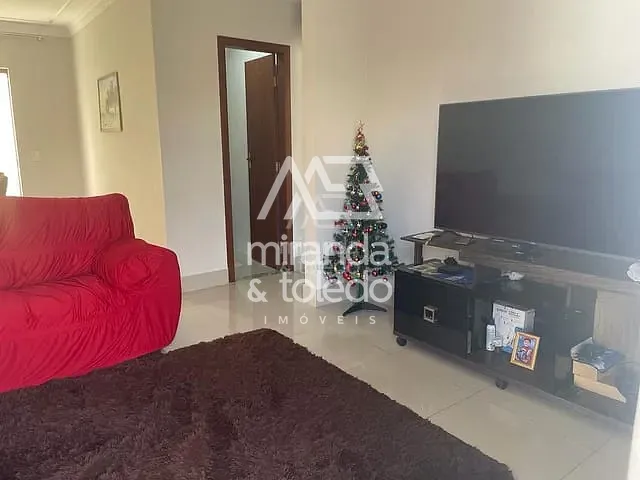 Casa com 180m² 3 quartos e 2 banheiros, à venda, no bairro Praia do Morro em Guarapari