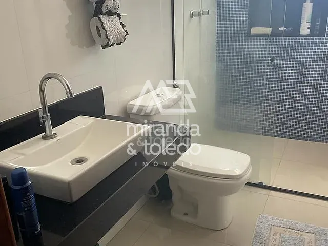 Casa com 180m² 3 quartos e 2 banheiros, à venda, no bairro Praia do Morro em Guarapari