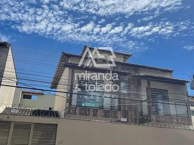 Casa com 180m² 3 quartos e 2 banheiros, à venda, no bairro Praia do Morro em Guarapari