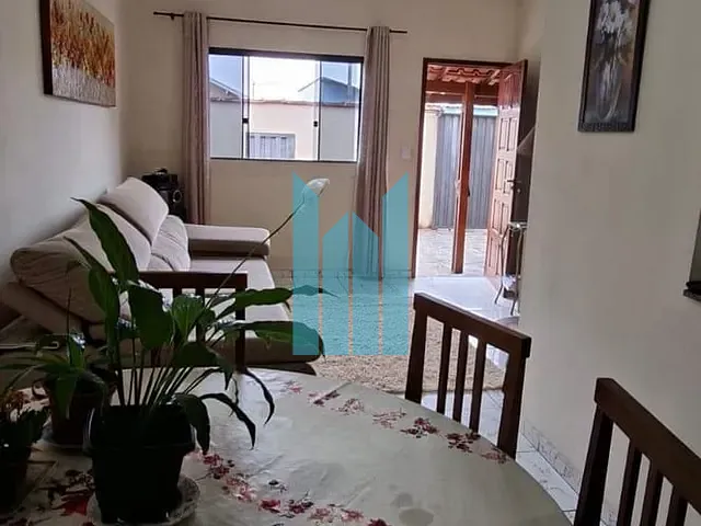 Casa com 180m² 3 quartos e 1 banheiro, à venda, no bairro Jardim São Bento em Poços de Caldas