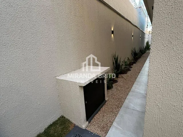 Casa 3 quartos e 4 banheiros, à venda, no bairro Residencial Kátia em Goiânia
