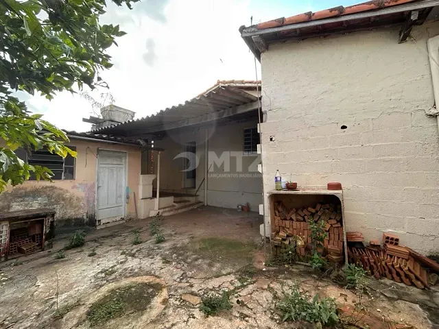 Casa com 218m² 2 quartos e 1 banheiro, à venda, no bairro Vila Éden em Botucatu