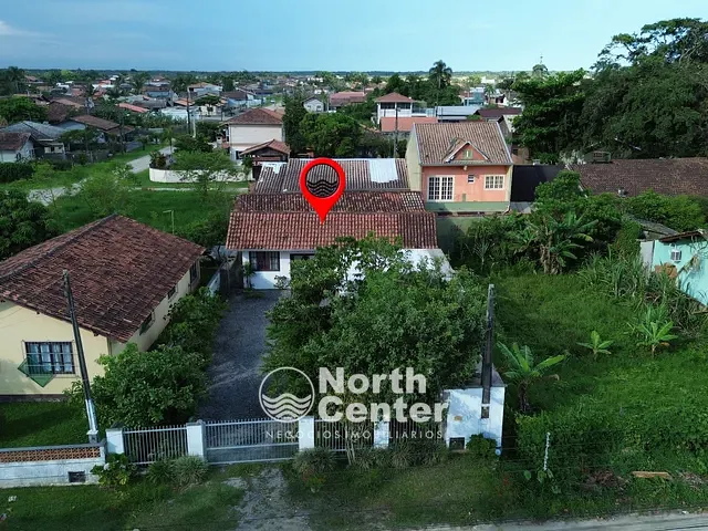 Casa 3 quartos e 2 banheiros, à venda, no bairro Centro em Balneário Barra do Sul