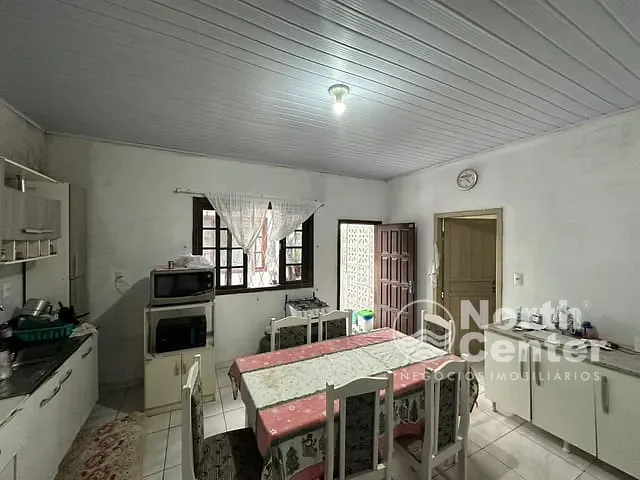 Casa 3 quartos e 2 banheiros, à venda, no bairro Centro em Balneário Barra do Sul