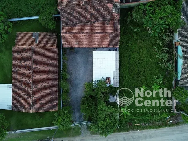 Casa 3 quartos e 2 banheiros, à venda, no bairro Centro em Balneário Barra do Sul