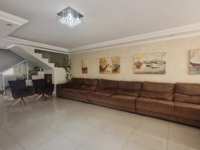 Casa com 10m² 4 quartos e 6 banheiros, para alugar, no bairro Esperança em Londrina