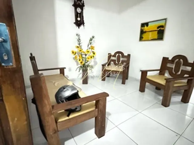 Casa 5 quartos e 3 banheiros, para alugar, no bairro Hernani Sá em Ilhéus