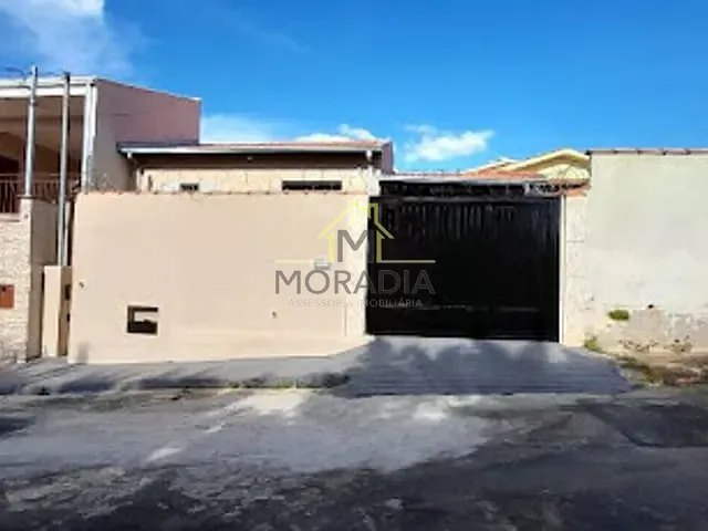 Casa com 250m² 3 quartos e 2 banheiros, para alugar, no bairro Loteamento Joaquim Cecílio Ribeiro em Guaxupé