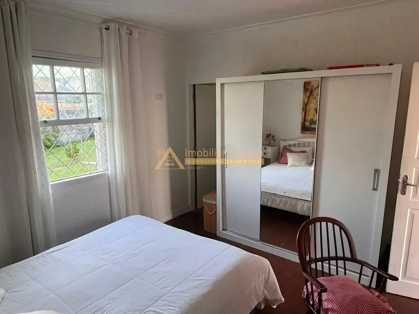 Casa, 4 quartos, 215 m² - Foto 2
