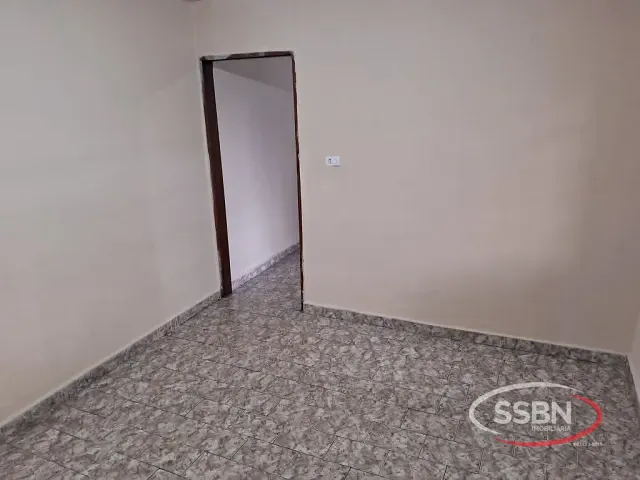 Casa 1 quarto e 1 banheiro, para alugar, no bairro Jardim Santa Rosa em Nova Odessa