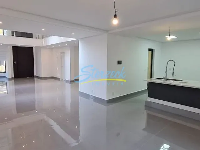 Casa com 520m² 3 quartos e 5 banheiros, à venda, no bairro Ipiranga em Louveira