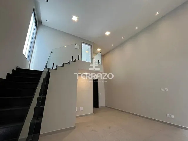 Casa com 220m² 3 quartos e 5 banheiros, à venda, no bairro Jardim Belvedere em Volta Redonda