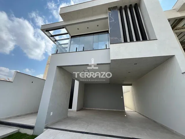 Casa com 220m² 3 quartos e 5 banheiros, à venda, no bairro Jardim Belvedere em Volta Redonda
