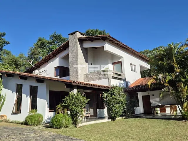 Casa 4 quartos e 3 banheiros, à venda, no bairro Jardim Pérola em Guaratinguetá