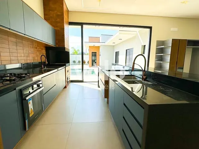 Casa com 374m² 3 quartos e 5 banheiros, à venda, no bairro Loteamento Residencial Pérola do Vale em Tremembé