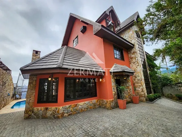Casa com 600m² 3 quartos e 3 banheiros, à venda, no bairro Velha em Blumenau