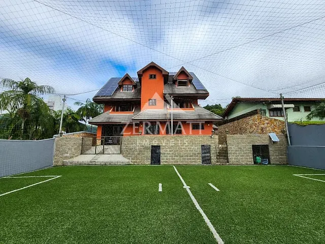 Casa com 600m² 3 quartos e 3 banheiros, à venda, no bairro Velha em Blumenau