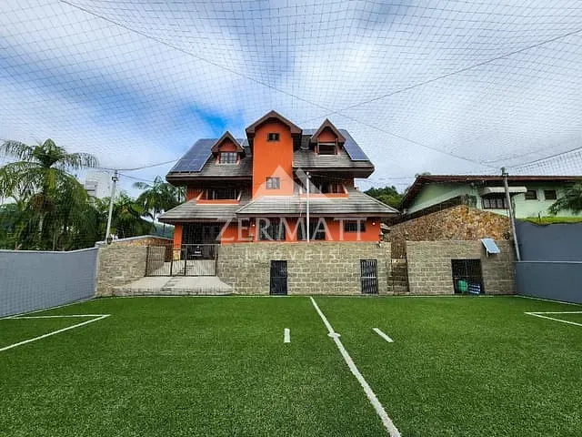 Casa com 600m² 3 quartos e 3 banheiros, à venda, no bairro Velha em Blumenau