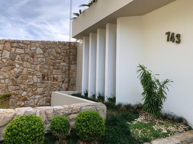 Casa com 1100m² 5 quartos e 7 banheiros, à venda, no bairro Parque Imperial em Juiz de Fora