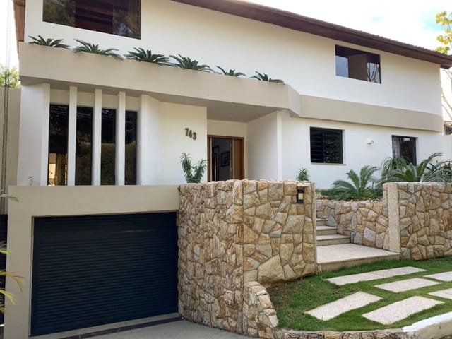 Casa com 1100m² 5 quartos e 7 banheiros, à venda, no bairro Parque Imperial em Juiz de Fora