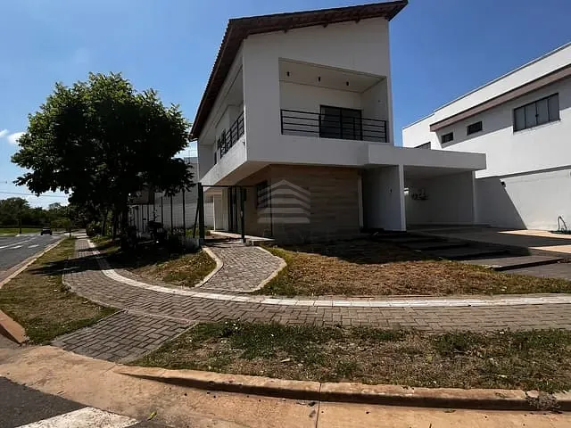 Casa 4 quartos e 5 banheiros, à venda, no bairro Uruguai em Teresina