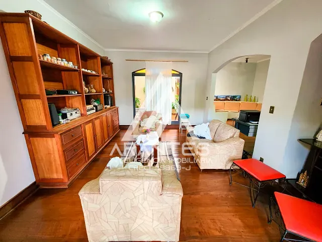 Casa 5 quartos e 6 banheiros, à venda, no bairro Baroni em Barretos