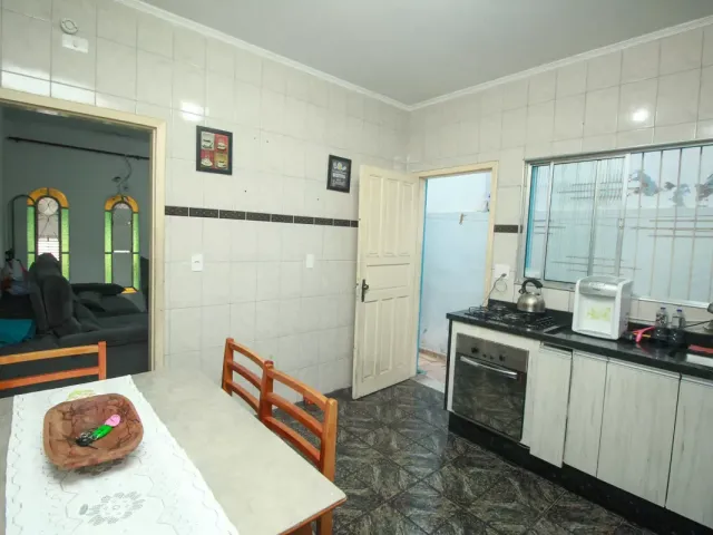Casa 2 quartos e 1 banheiro, à venda, no bairro Jardim Santo André em Santo André