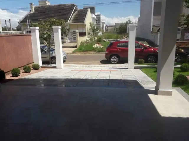 Casa com 250m² 2 quartos e 2 banheiros, à venda, no bairro Parque da Matriz em Gravataí